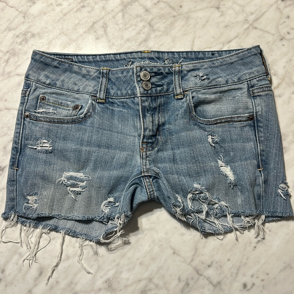 American Eagle Low-rise Stretch Jean Shorts sz 6 w28
